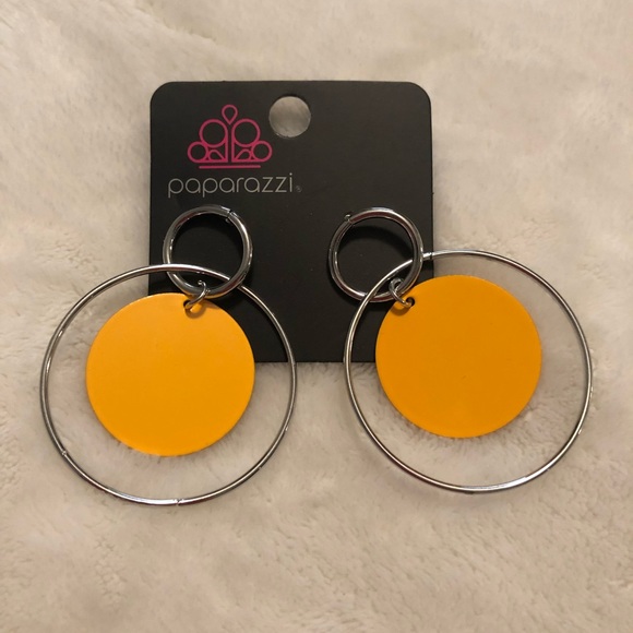 Paparazzi Yellow mustard/silver earrings